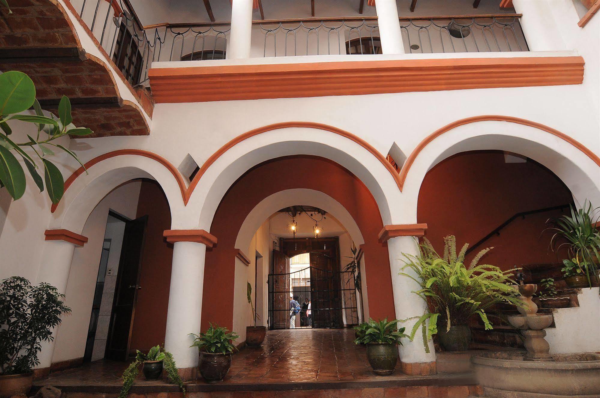 Hostal Recoleta Sur Sucre Eksteriør bilde